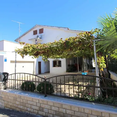 In Porec/istrien 9863 Apartment *