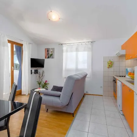 In Porec/istrien 9863 Appartement Poreč